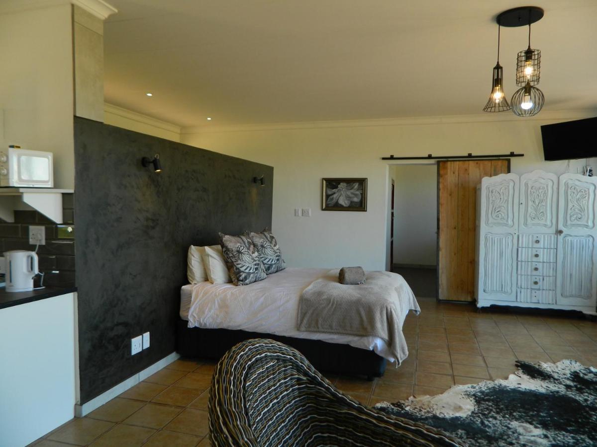 Dewdrop Farm Stay Ермело Екстериор снимка