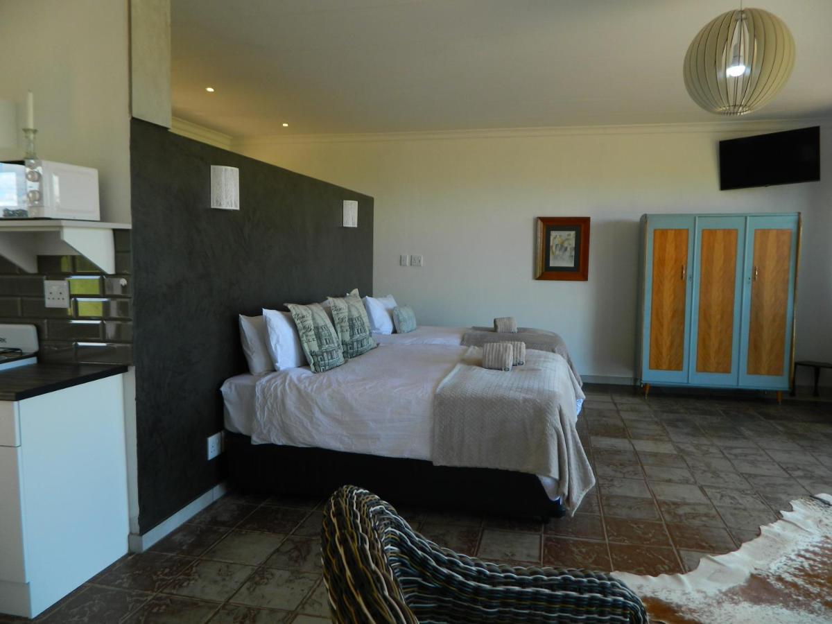 Dewdrop Farm Stay Ермело Екстериор снимка