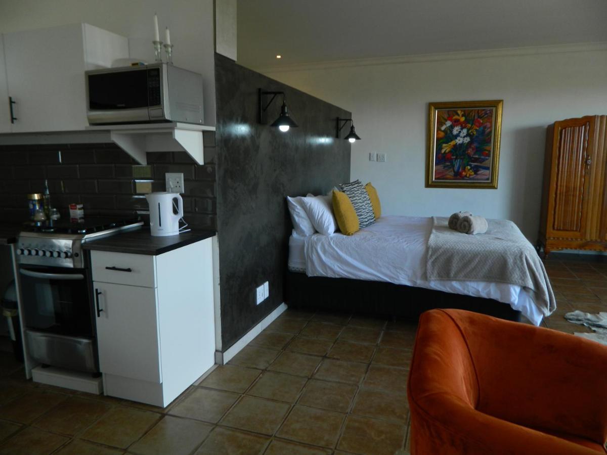 Dewdrop Farm Stay Ермело Екстериор снимка