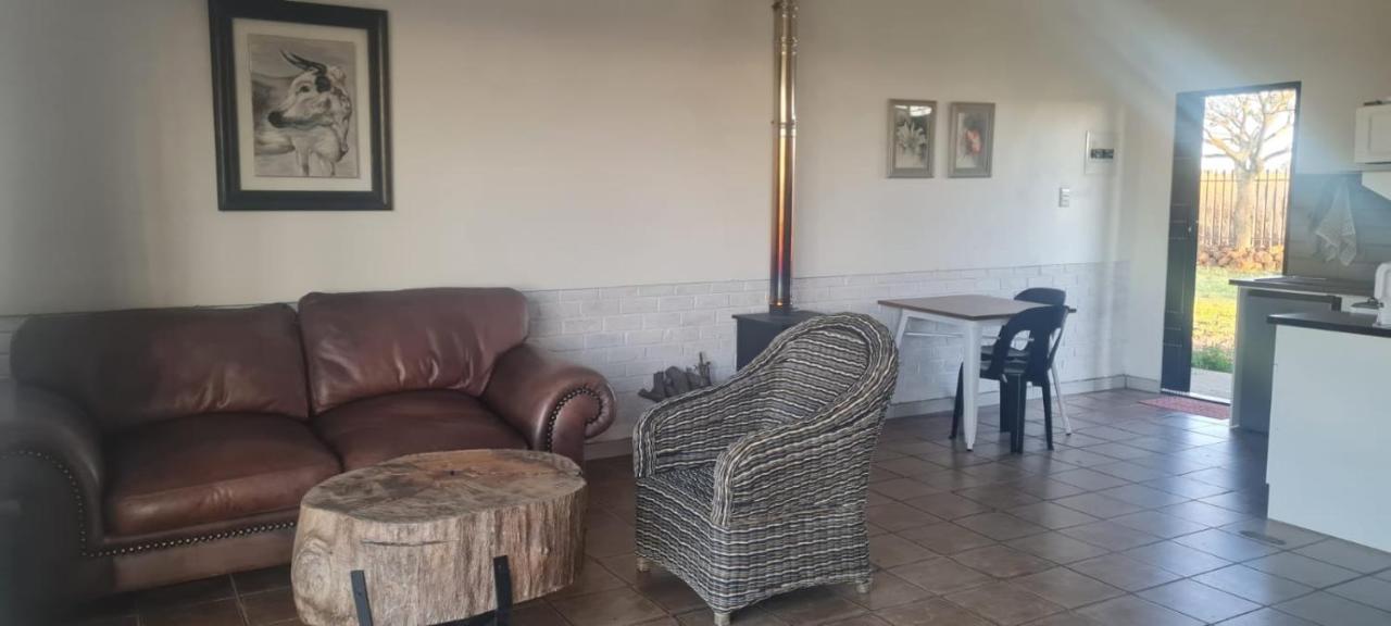 Dewdrop Farm Stay Ермело Екстериор снимка