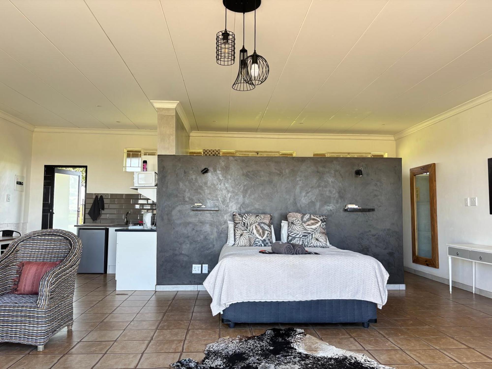 Dewdrop Farm Stay Ермело Екстериор снимка