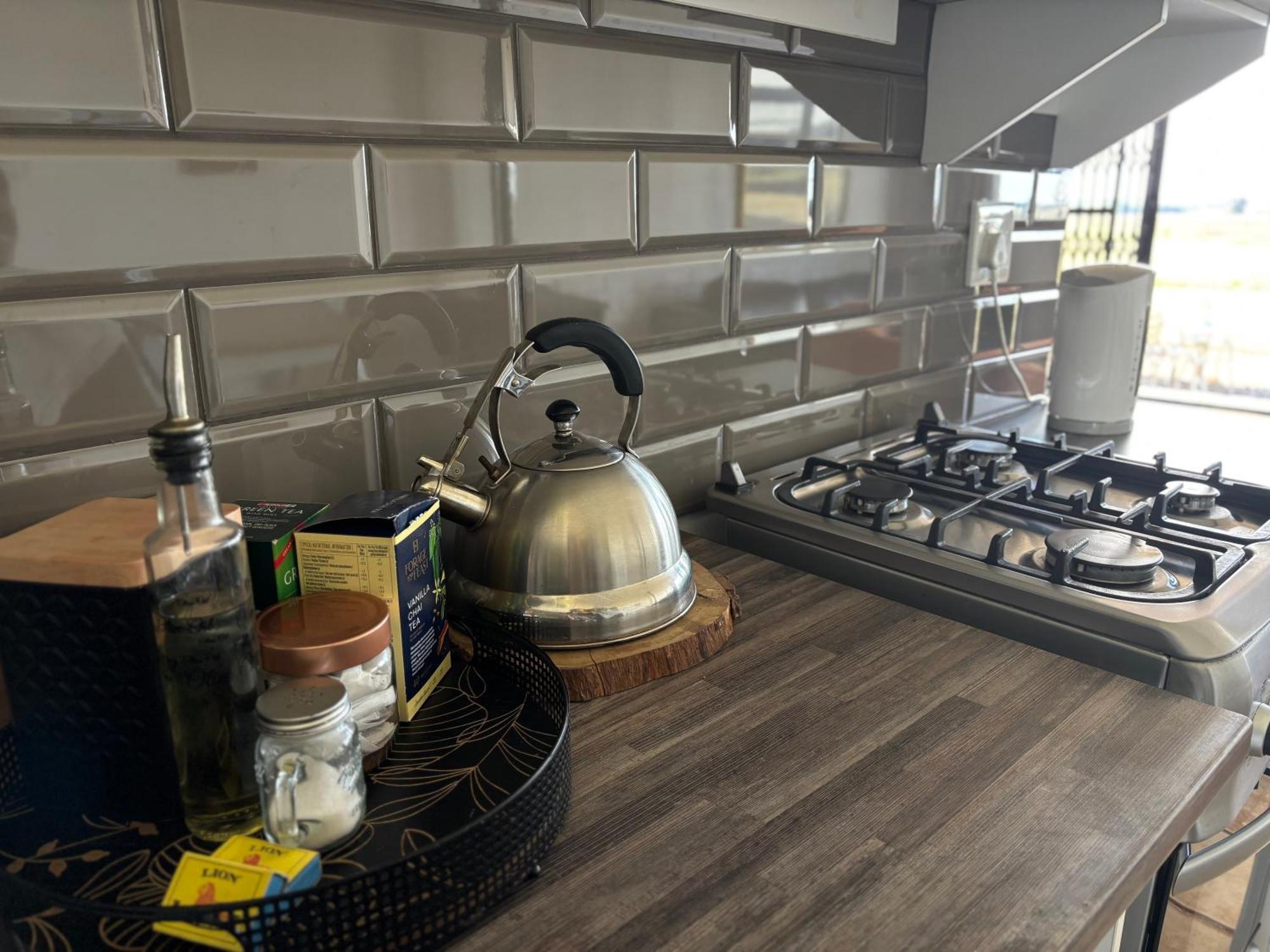Dewdrop Farm Stay Ермело Екстериор снимка